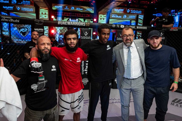 Диамарт Бина победил в главном бою на совместном чемпионате